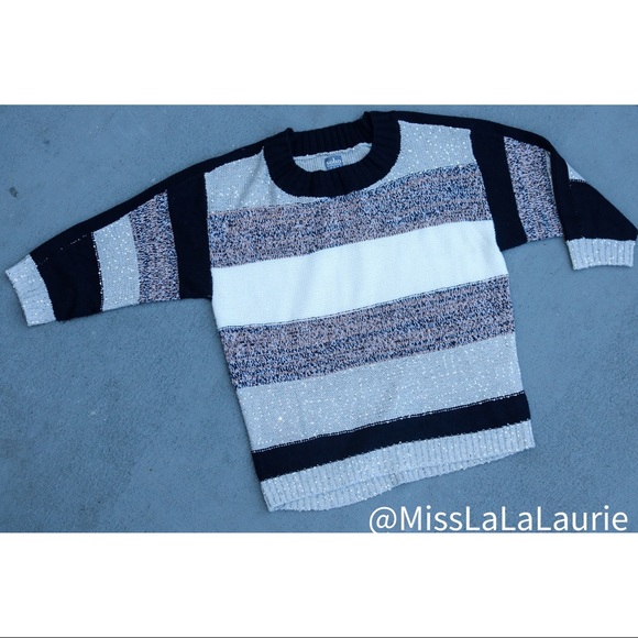 Scoop Neck Horizontal Striped Sweater 💛🌵 - Picture 3 of 8